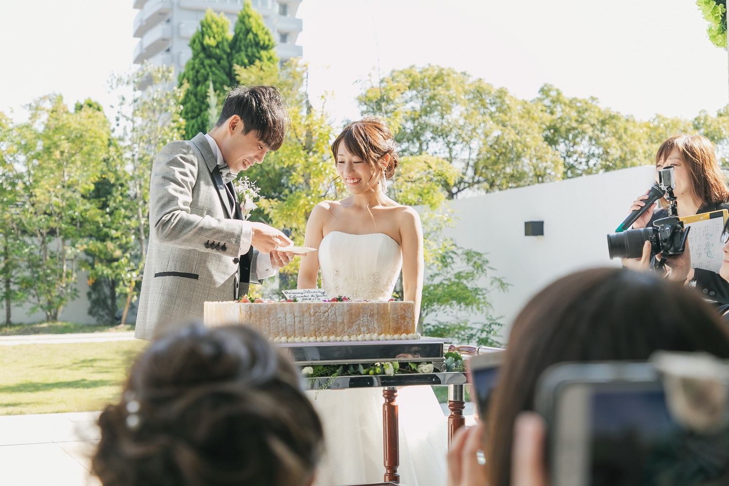 香川県の結婚式場アイスタイルのウエディングケーキ