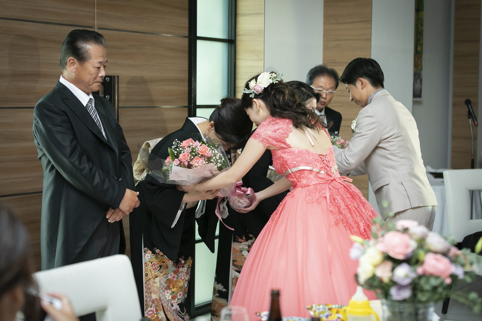 香川県の結婚式場シェルエメール&アイスタイルの花束贈呈