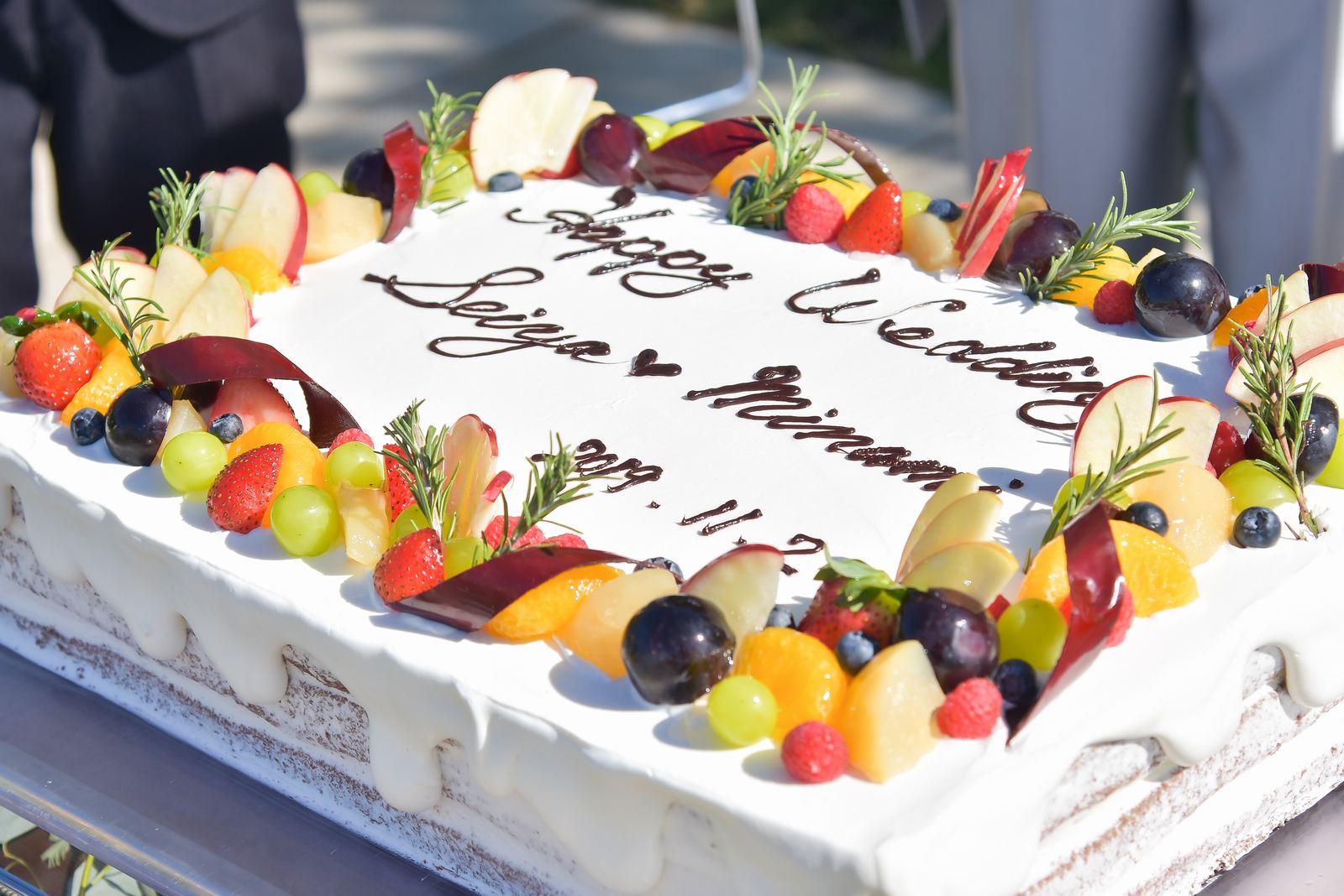 香川県の結婚式場シェルエメール＆アイスタイルのフルーツウエディングケーキ