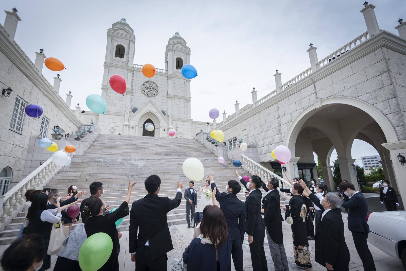 香川県の結婚式場シェルエメール&アイスタイルのバルーンリリース