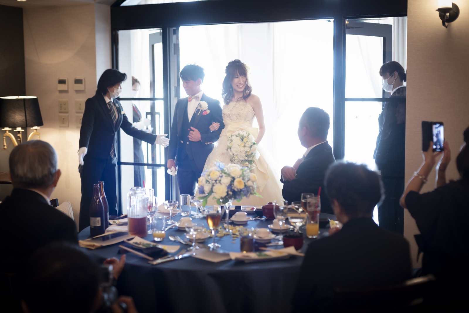 香川県の結婚式場シェルエメール&アイスタイルのお色直し入場