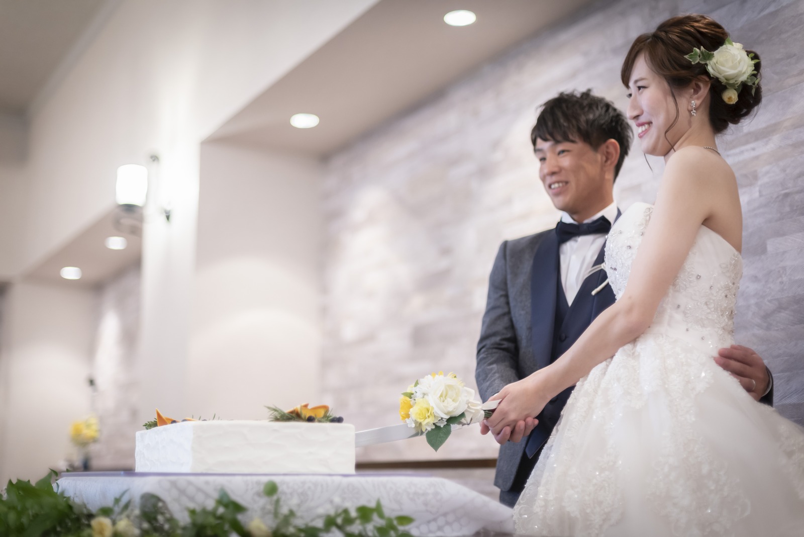 香川県の結婚式場シェルエメール&アイスタイルのウエディングケーキ入刀