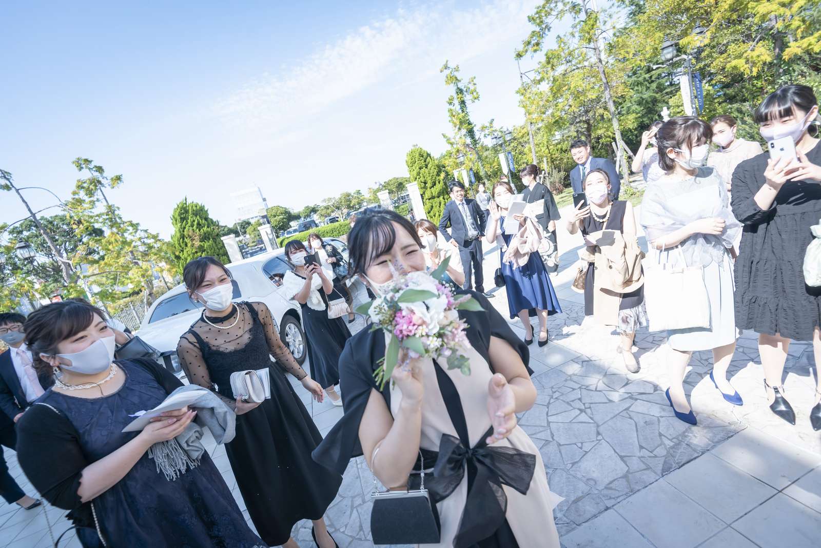 香川県の結婚式場シェルエメール＆アイスタイルのブーケトス
