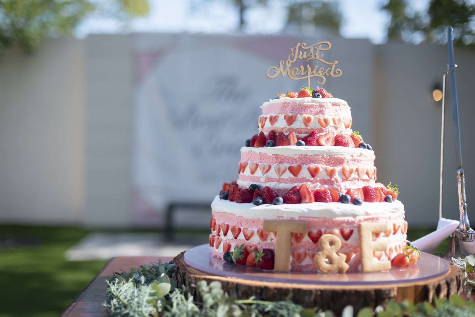 香川県の結婚式場シェルエメール＆アイスタイルのウエディングケーキ