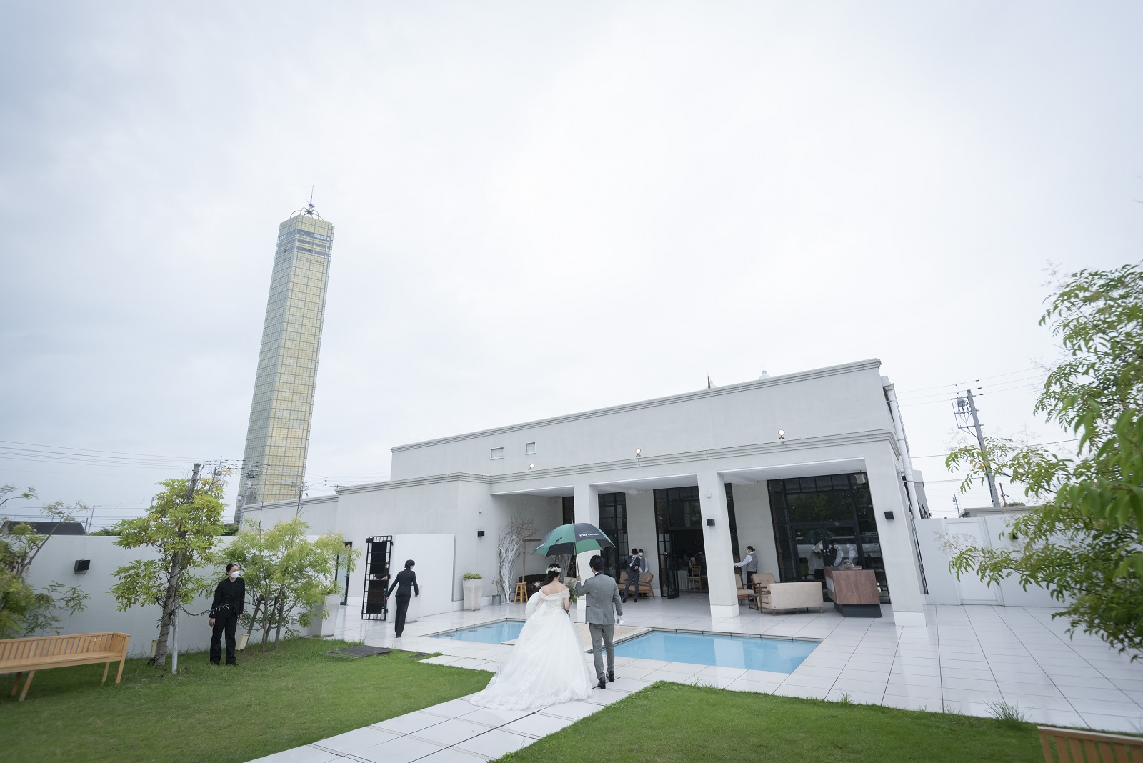 香川県宇多津町の結婚式場シェルエメール＆アイスタイル ガーデンからの入場
