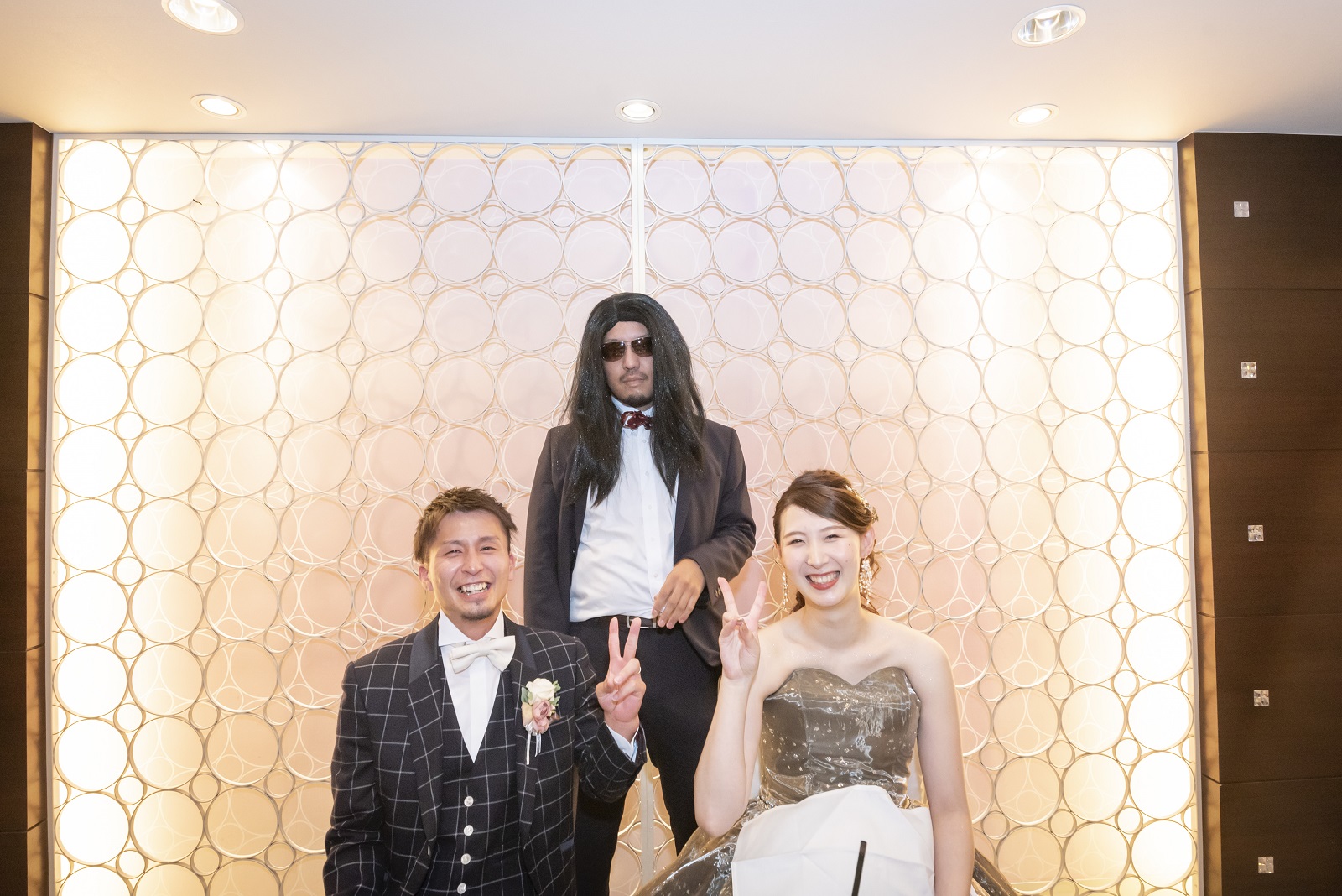 香川県宇多津町の結婚式場シェルエメール＆アイスタイル　ゲストと写真